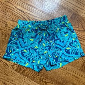 Lilly Pulitzer XXS NWOT shorts. Gorgeous color for summer. Soft & pretty.